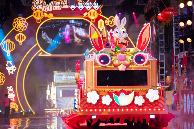 2023澳门全年资料大全免费,真实经典策略设计_VR型43.237